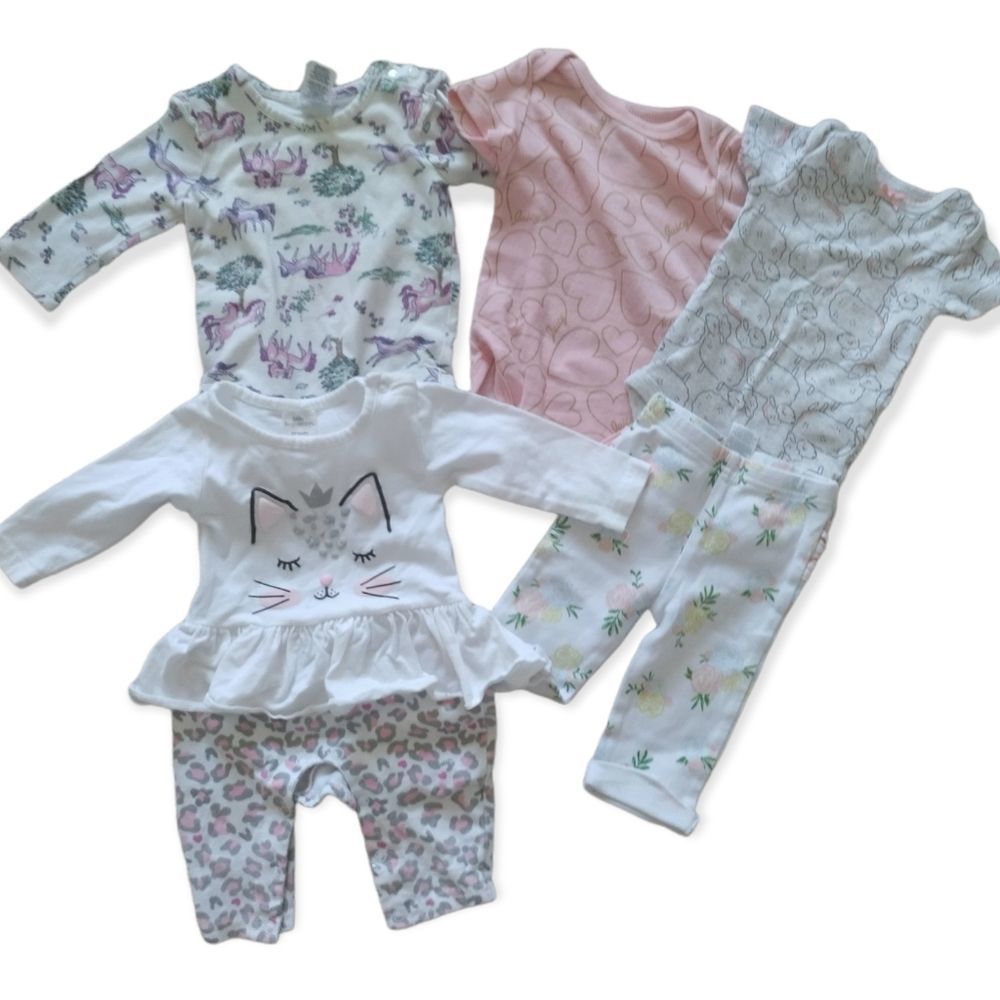 Lot of Baby Girl 0-3 Month Clothes